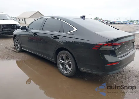 2024 Honda Accord Ex z USA, uszkodzony, nr VIN 1HGCY1F30RA006550